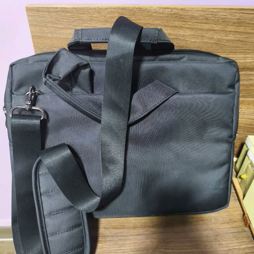Rivacase laptop case like new