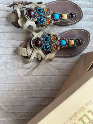 Exe σανδάλια EU 38 με πέτρες μπεζ snake υφή boho chic σαν καινούργιο
