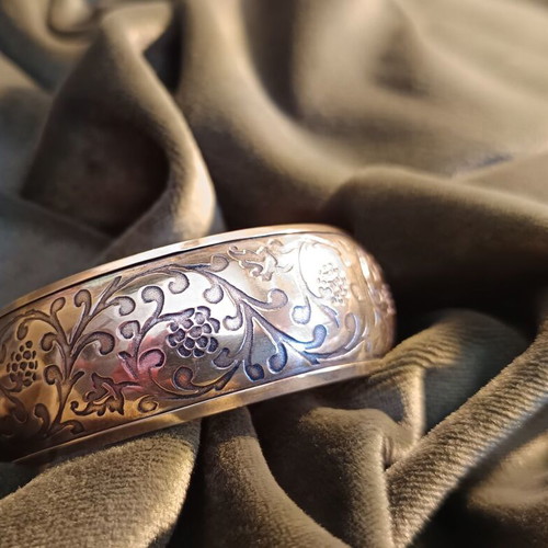 Bohemian Ethnic brass bracelet like new, golden color