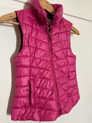 Zara sleeveless jacket like new, pink, for 9 years old