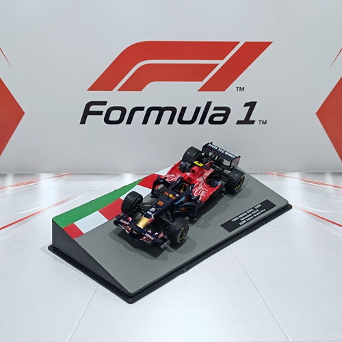Toro Rosso STR3 2008 Sebastian Vettel Italian Grand Prix Winner 1:43 Diecast Model like new