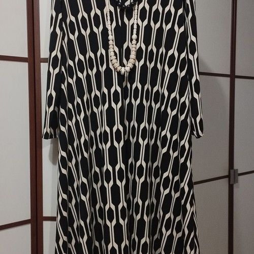 Midi dress XL heavy jersey fabric new with 2 necklaces gift