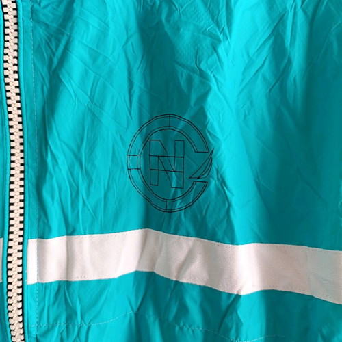 Nautica men's windbreaker jacket like new, M/L, multicolor