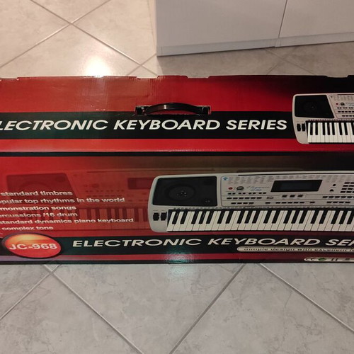 Elegance JC-978 Keyboard like new with Audio Master KS001 stand