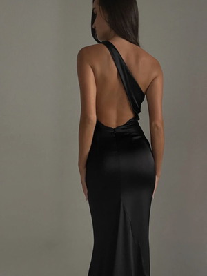 Μακριά τουαλέτα Meshki σατέν σαν καινούργιο, μαύρη, μέγεθος M