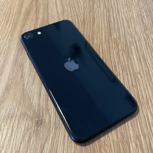 IPhone SE 3rd generation like new, 128GB, black with cases