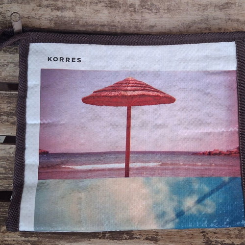 Korres insulated toiletry bag for beach, multicolor