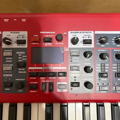 Nord Electro 6HP keyboard with case like new