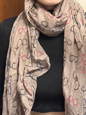Scarf like new with beige multicolor pattern