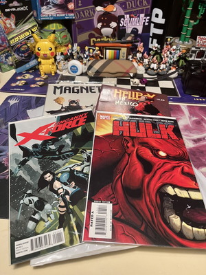Marvel comics pack like new, English
