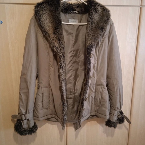 Jacket like new with fur on collar and sleeves, size S