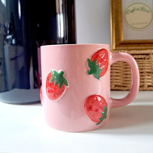 Ceramic mug strawberries like new