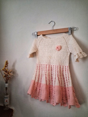 Handmade toddler dress 2y like new, knitted, lined