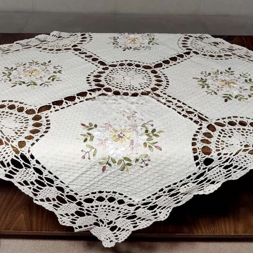 Handmade crocheted table runner new condition 85x85 cm
