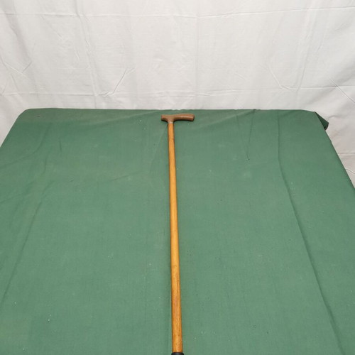 Walking cane light brown used