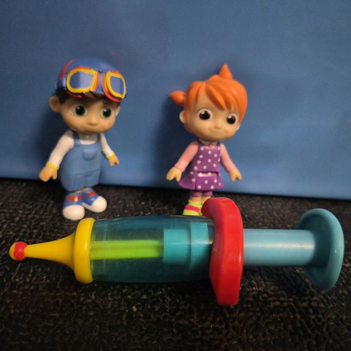 CoComelon figures used, set of 2