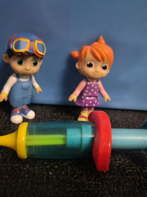 CoComelon figures used, set of 2