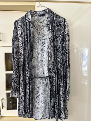 Stradivarius white dress like new, size M