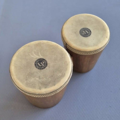 Lp Bongos set like new, natural wood with natural skin
