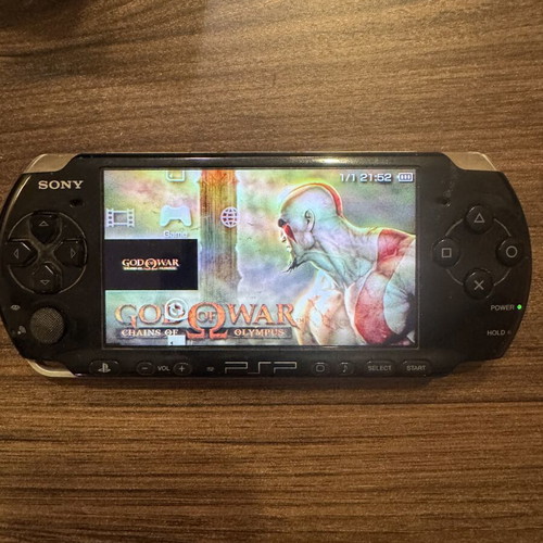 PSP-3004 PB Piano Black Slim & Lite console like new with games and accessories