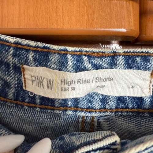 Pink Woman denim shorts like new, size M 38 10