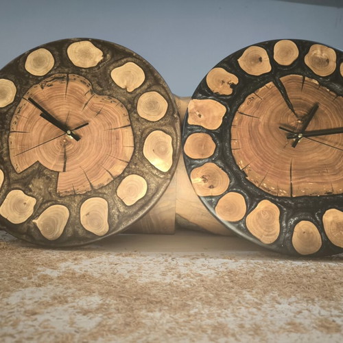 Wall clock 34 cm handmade with olive and almond wood and resin
