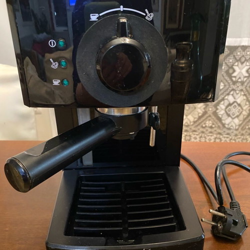 Saeco Poemia Philips espresso machine like new with milk frother