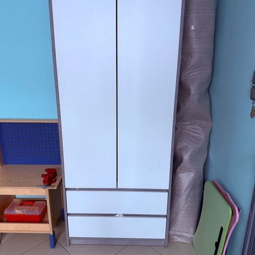 Professional children's play area equipment like new for creative activities