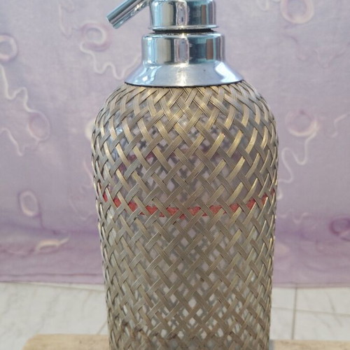Siphon vintage used glass with metal mesh and chrome head