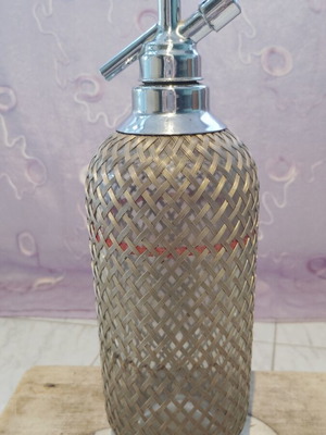 Siphon vintage used glass with metal mesh and chrome head