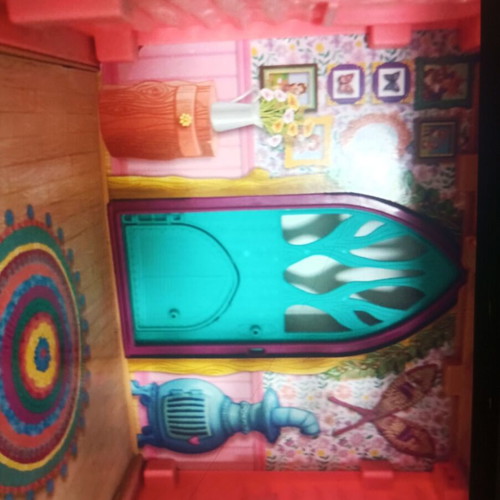 Treehouse for dolls like new
