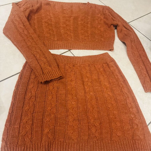 Knitted set of 2 pieces used, crop top and mini skirt in terracotta