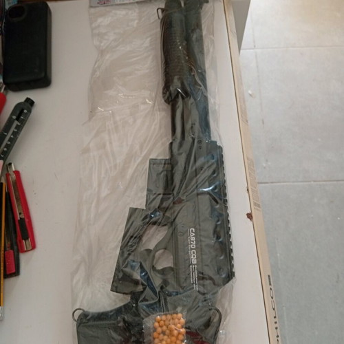 Plastic toy shotgun new with pellets