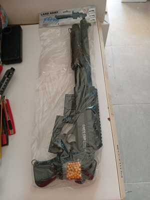 Plastic toy shotgun new with pellets