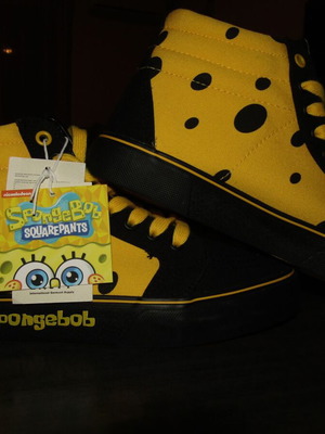 SpongeBob Cropp shoes new, casual, size 41, yellow and black