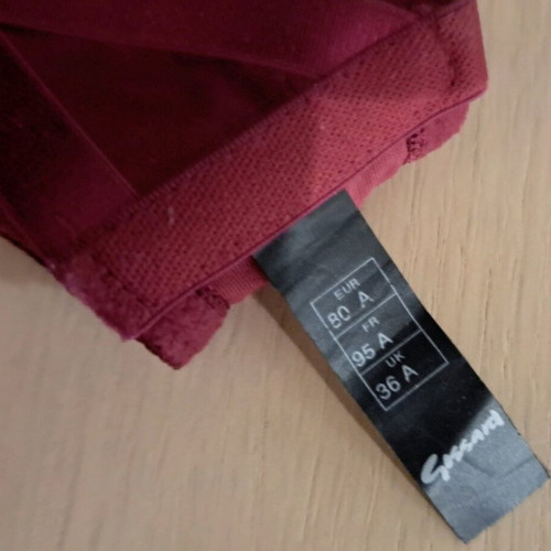 Gossard 80A bra burgundy like new with satin fabric