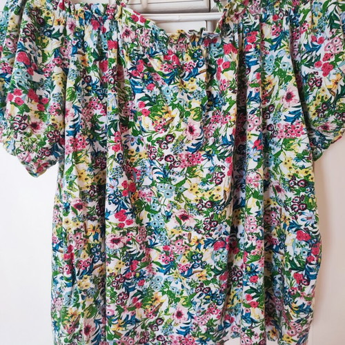 H&M multicolor blouse large like new