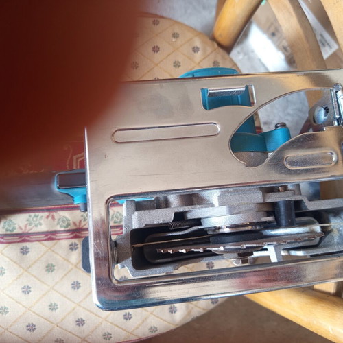 Cordless circular saw with two batteries and charger