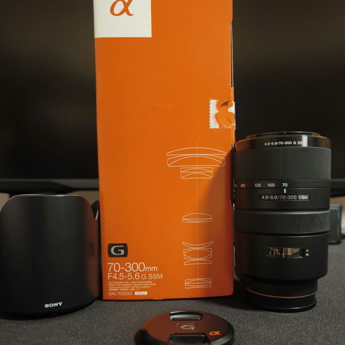 Sony A-Mount 70-300 F4.5-5.6 G SSM lens used in very good condition