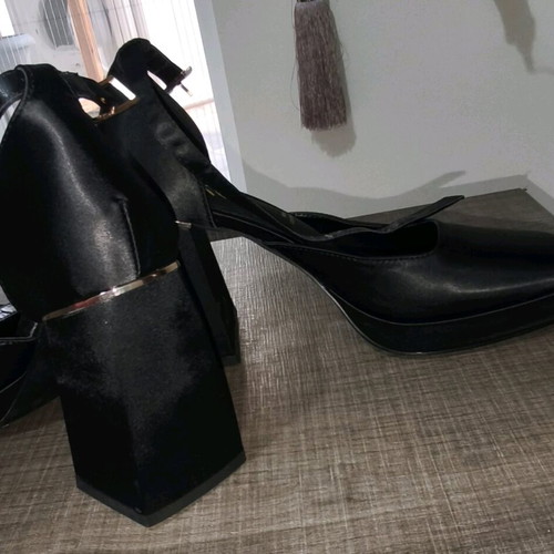 Tsakiris Mallas satin pumps new, size 38, black