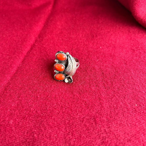 Vintage silver ring with natural coral like new