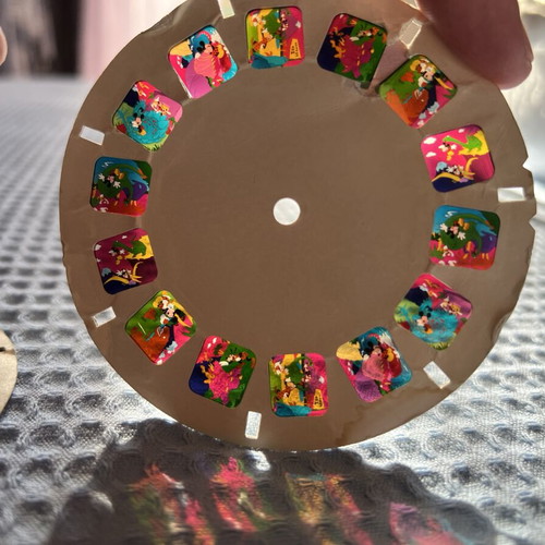 View Master 3D 1991 with 3 Disney image reels used