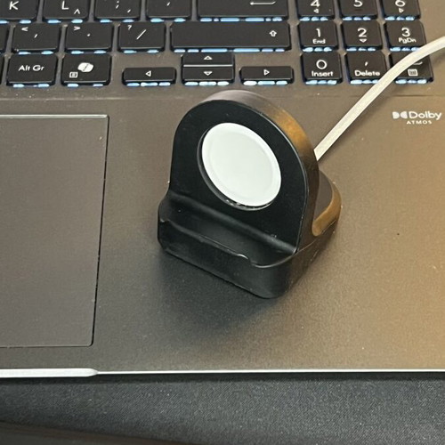 Apple Watch Series 11 46mm like new with accessories
