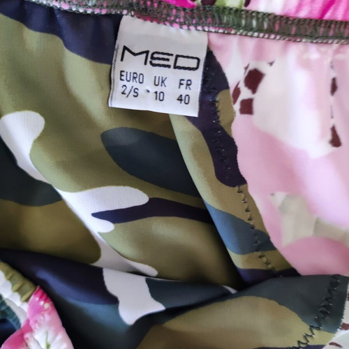 Med Y2k 2000's beach pareo skirt like new, size Small, multicolor green