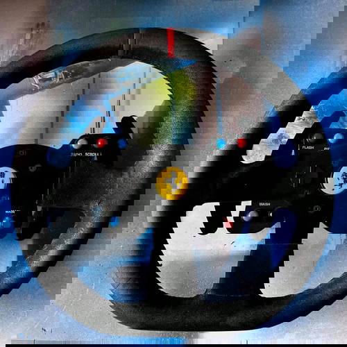 Race simulator σαν καινούργιο πλήρες σετ τιμονιέρας Thrustmaster και MOZA