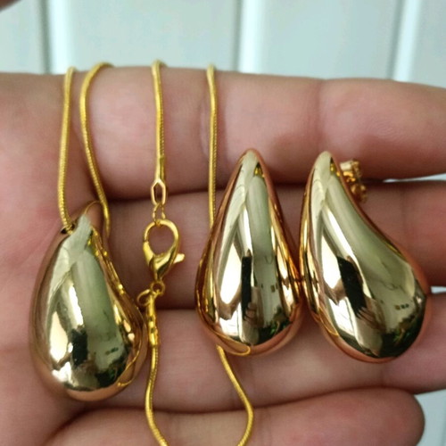 Women's jewelry set necklace with earrings 18k gold plated stainless steel new