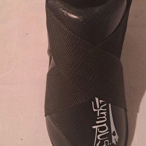 Point fighting shoes new, size XS