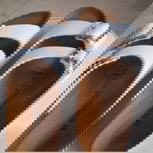 Νέα γυναικεία πέδιλα Nak λευκά με ρυθμιζόμενο λουράκι, μέγεθος 37