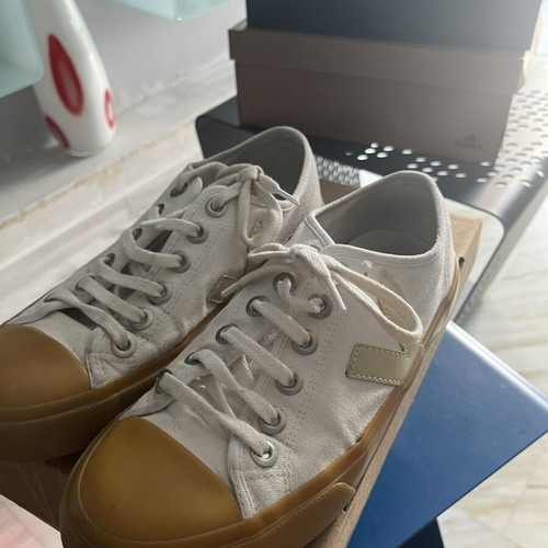 Veja sneakers size 39 used, white athletic shoes