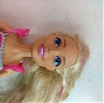  κούκλα barbie